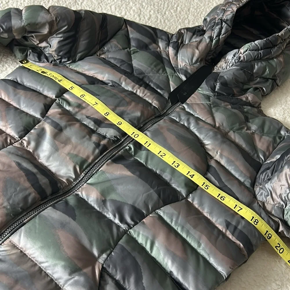Lululemon Fluffin Awesome Coast Camo Butter Pink Down Jacket Size 8 - Picture 12 of 13
